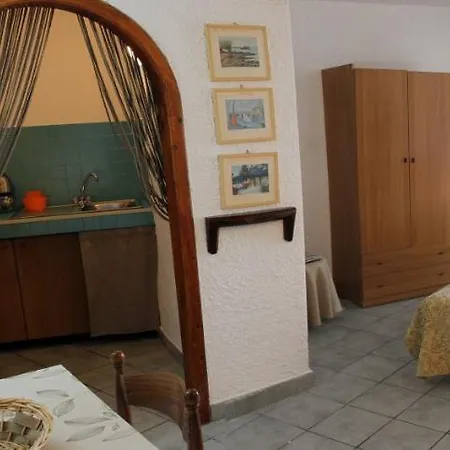 A Charming Studio With Terrace Overlooking The Sea *