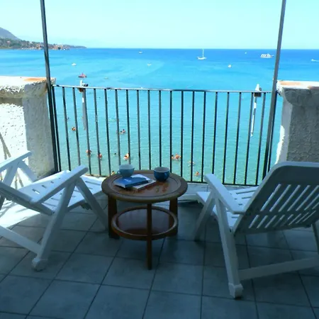 Lejlighed A Charming Studio With Terrace Overlooking The Sea *